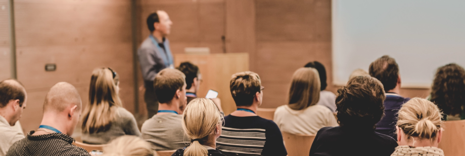 Ervaar een onvergetelijke avond vol ontroering, inzichten en herkenbare momenten over palliatieve zorg.